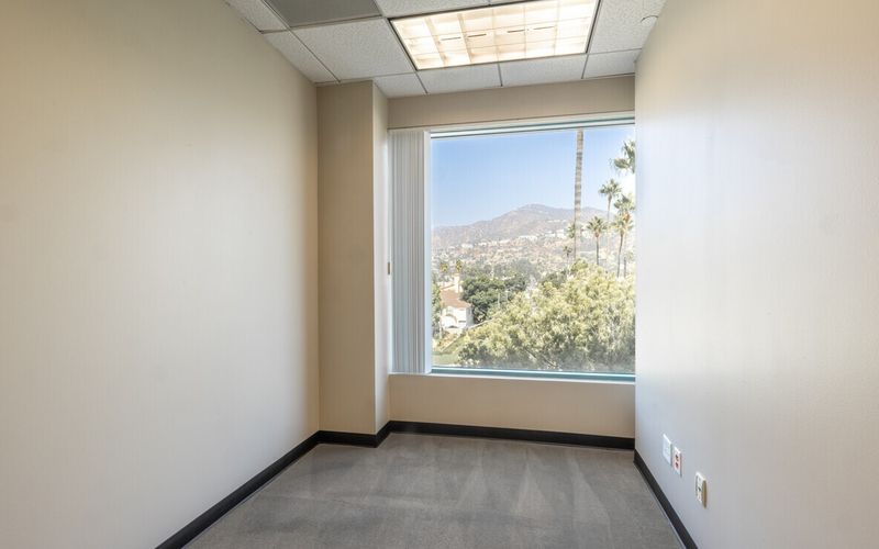 1010 North Central Avenue, Glendale Image 3