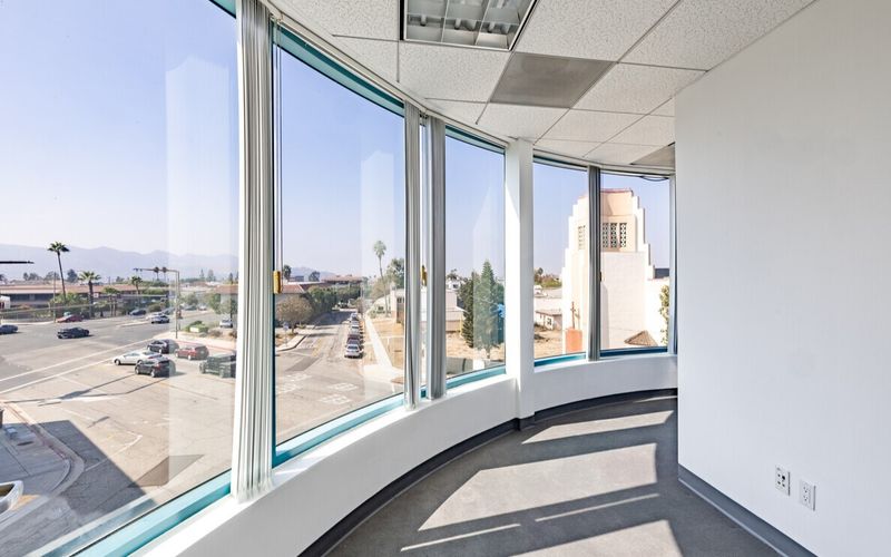 1010 North Central Avenue, Glendale Image 2