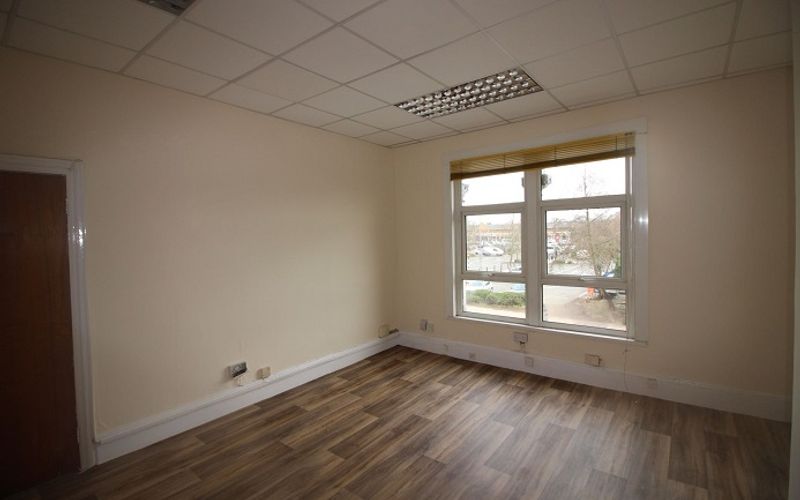 8 Gainsborough Road, Bushwood Image 11