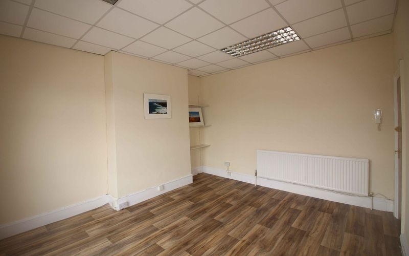 8 Gainsborough Road, Bushwood Image 8