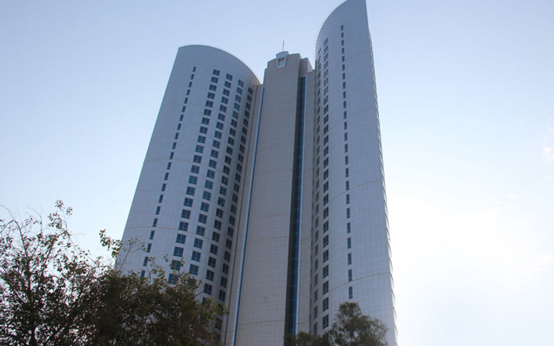 Shaikh Hamad Causeway, Manama Image 8