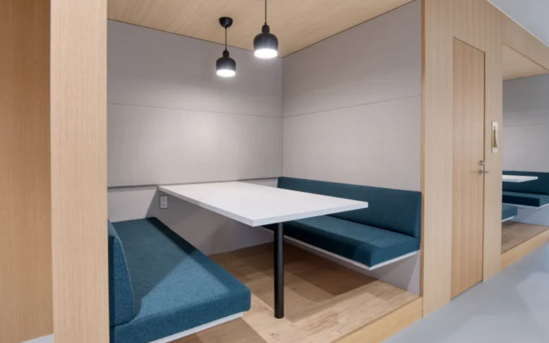 4605 Lapiniere Boulevard, Brossard Image 3