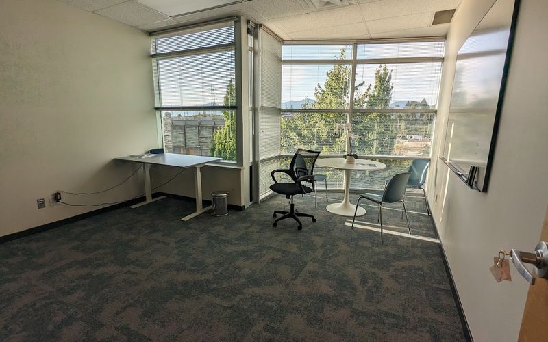 3999 Henning Drive, Burnaby Image 5