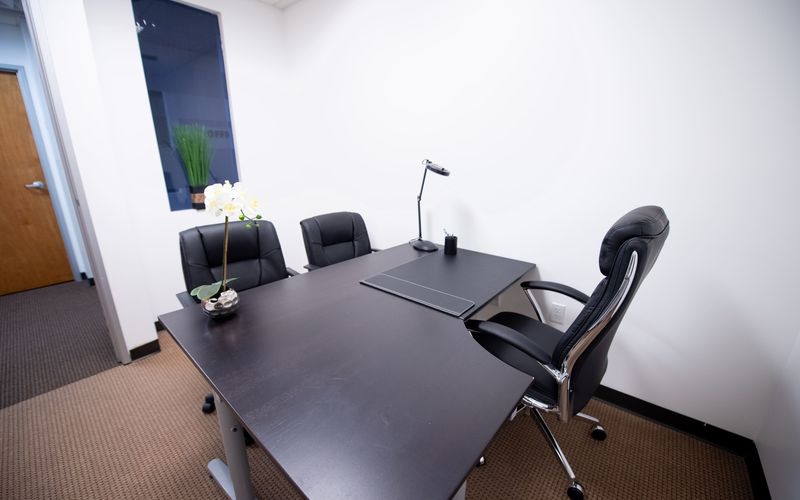925 B St, San Diego, 4 DESKS 925 B St, San Diego Image 1