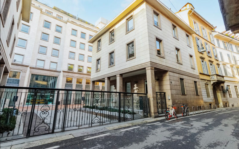 6 Via Borromei, Milano Image 6