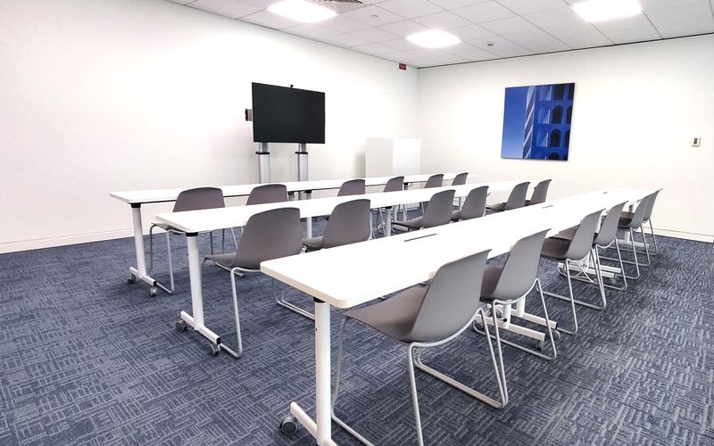 Convention Tower, Sheikh Zayed Road, Dubai Image 11