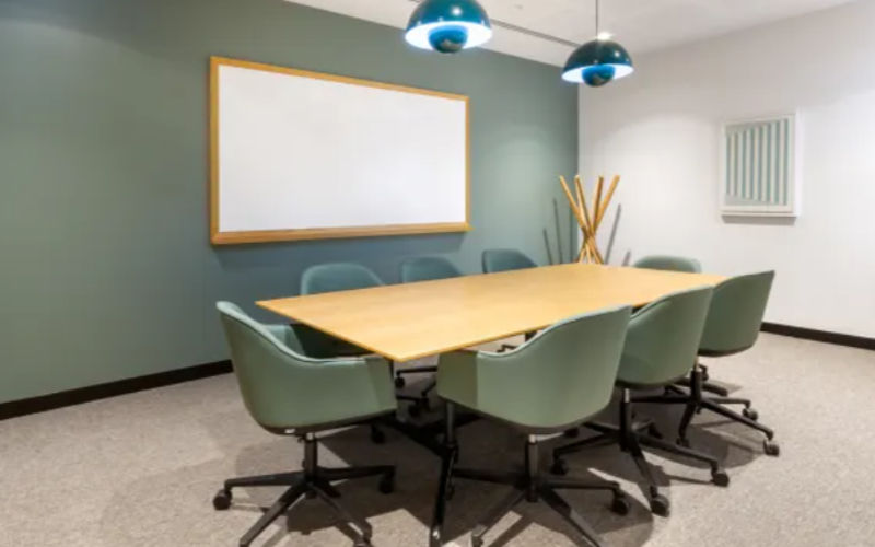 2055 Craigshire Rd, St Louis Image 3