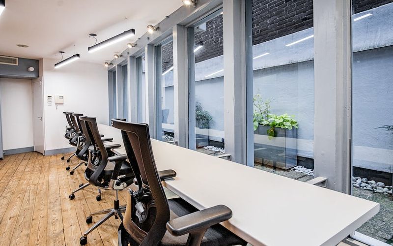 6 St John's Place, Clerkenwell Image 2