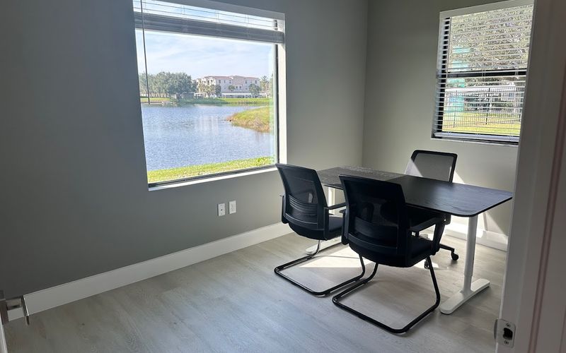 3080 Park Pond Way, Kissimmee, 1 DESK 3080 Park Pond Way, Kissimmee Image 1
