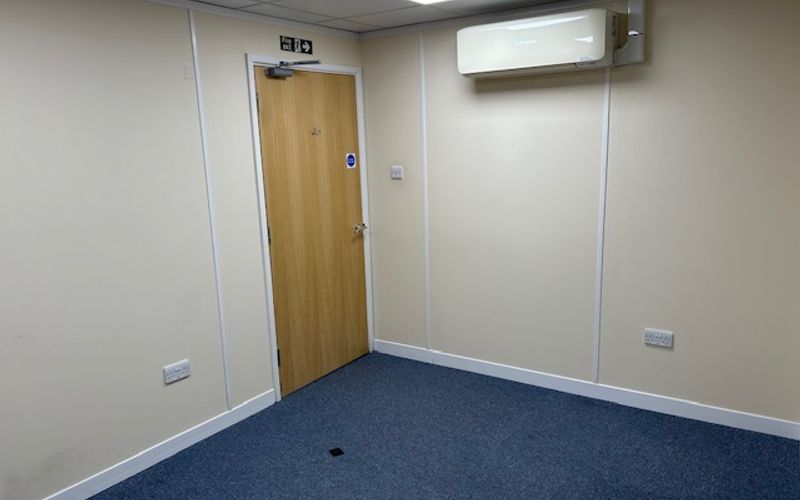 32 St Leonard's Road, Eastbourne Image 18