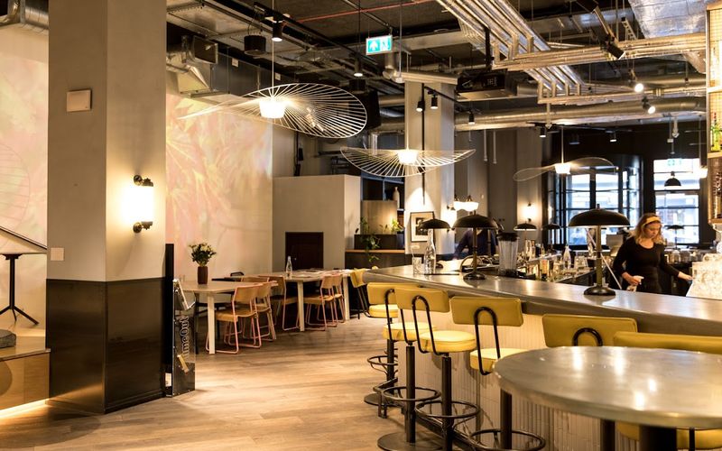 71 Central Street, Greater London Image 7