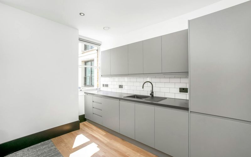 15-17 Heddon Street, London Image 10