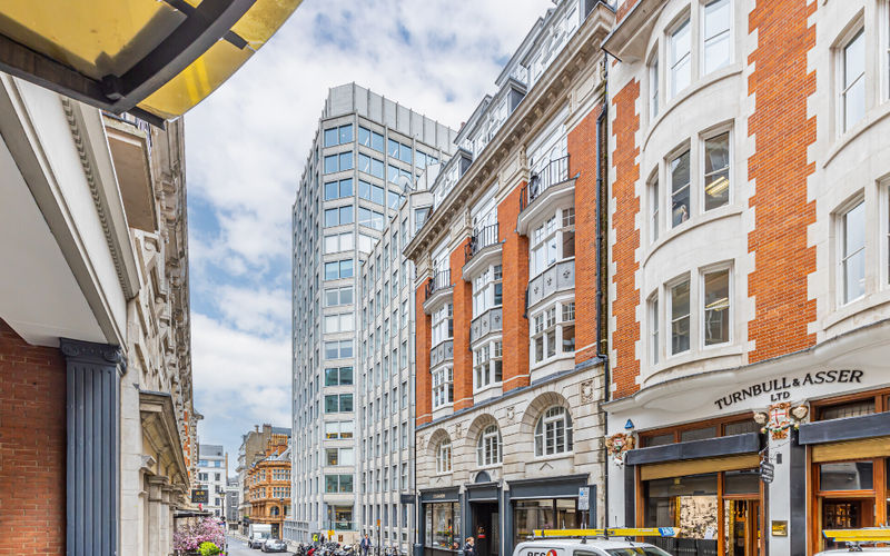 25 Bury Street, London Image 12