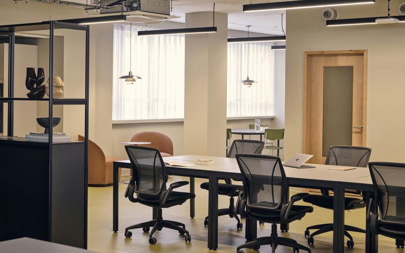 2 Riding House St, London Image 6