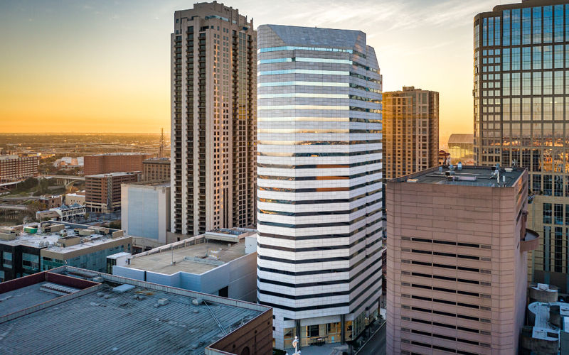 440 Louisiana Street, Houston Image 1