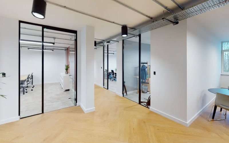 Stamford New Road, Altrincham Image 11