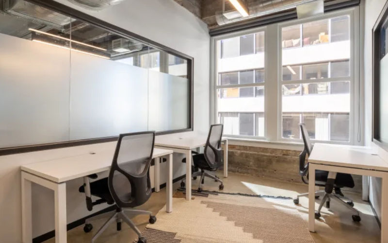 2150 E Lake Cook Road, Buffalo Grove Image 4