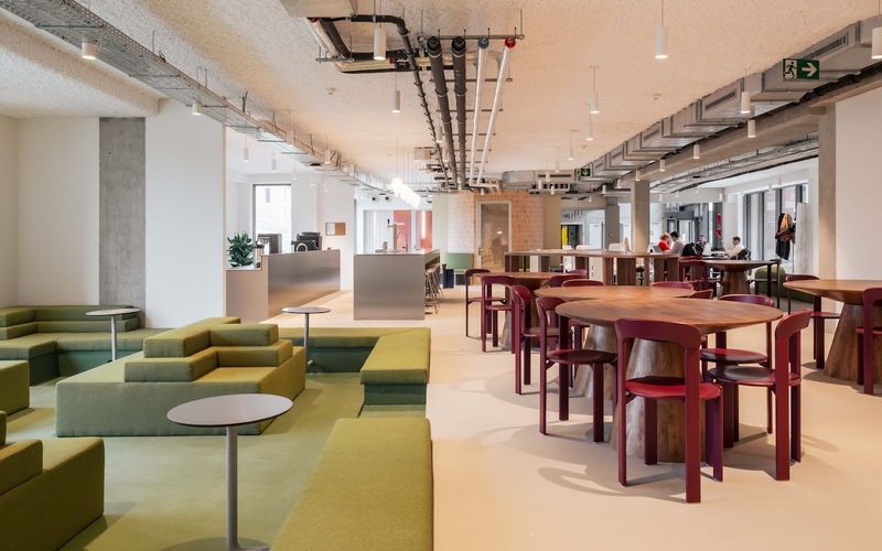 13 Courbevoie, Louvain-la-neuve Image 1