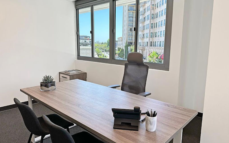 9465 Wilshire Boulevard, Beverly Hills Image 2