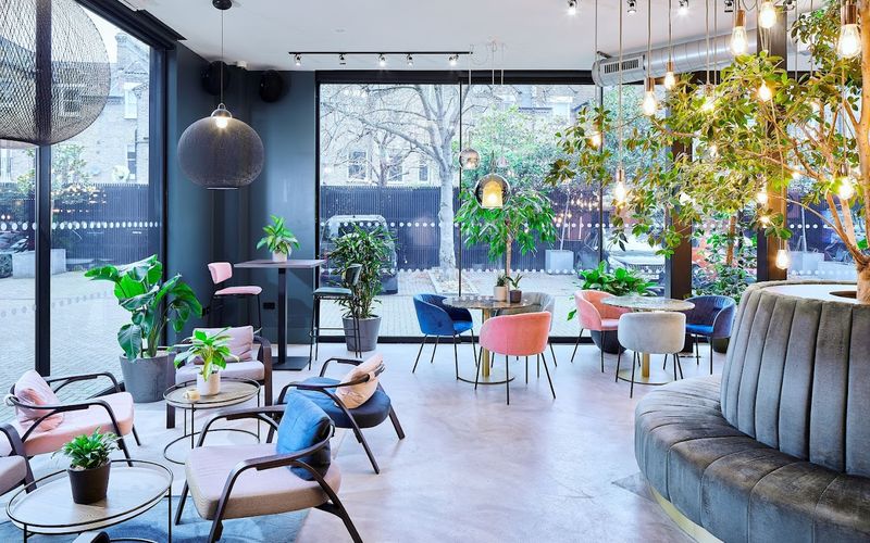 126 New King's Road, Fulham Image 2