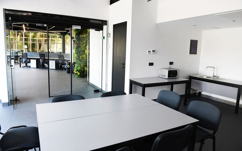 77 Leof Amfitheas, Paleo Faliro Image 7