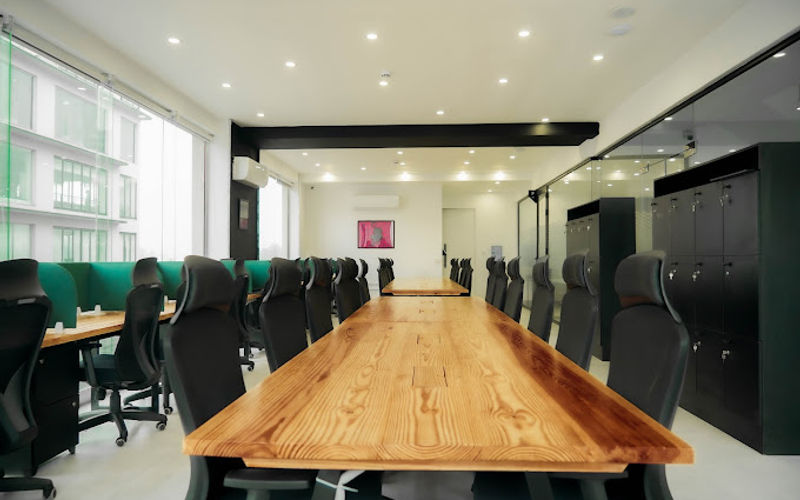 Cp 83 Raya Fairways Commercial Phase 6 Dha, Lahore Image 1