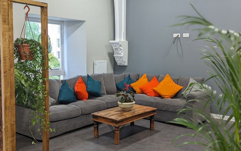 16 Oakfield Road, Clifton Image 2