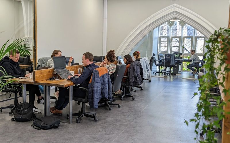 16 Oakfield Road, Clifton Image 2