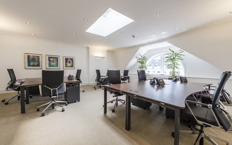 84 Brook Street, Mayfair Image 5