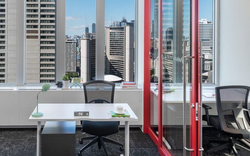 120 Adelaide St W, Toronto, 5 DESKS 120 Adelaide St W, Toronto Image 1