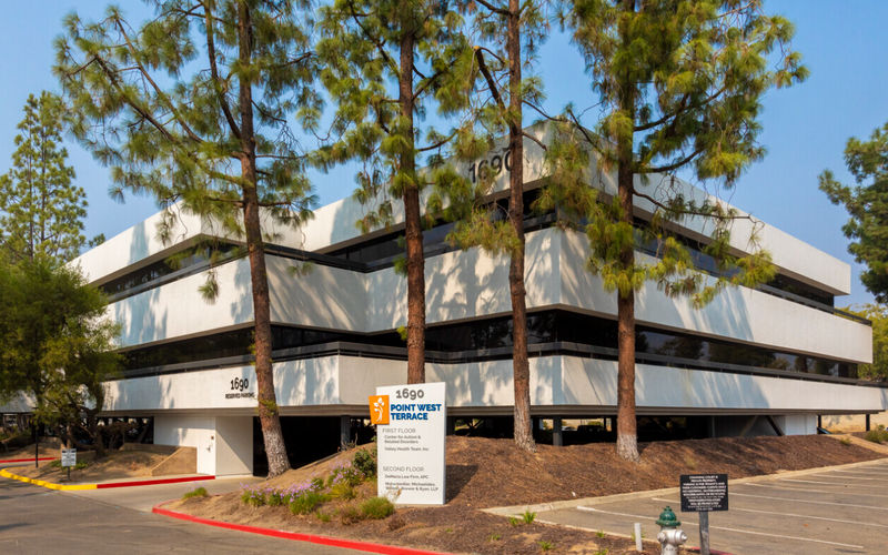 1690 W Shaw Avenue, Fresno Image 12