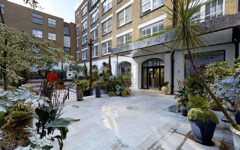 40 Compton Street, Farringdon Image 1