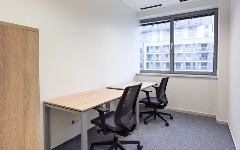 10a Skierniewicka, Warszawa, 5 DESKS 10a Skierniewicka, Warszawa Image 1
