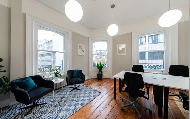 30 Binney Street, London Image 4