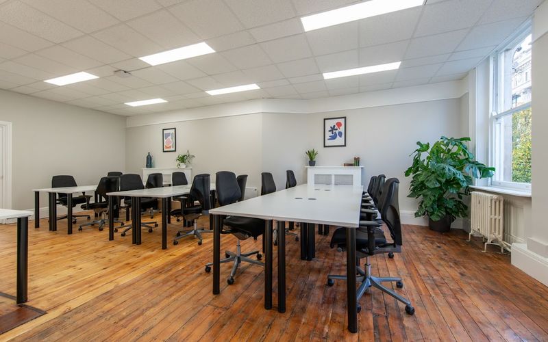 30 Binney Street, London Image 1