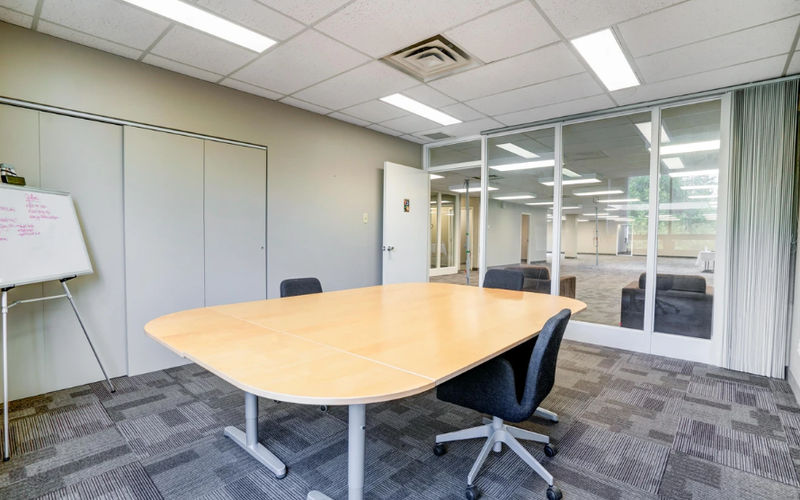 1540 North Routledge Park, London Image 2