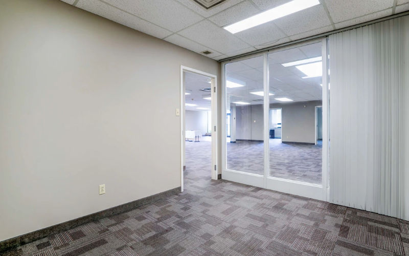 1540 North Routledge Park, London Image 6