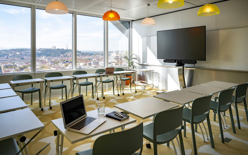 9-13 Rue Des Cuirassiers, Lyon Image 3