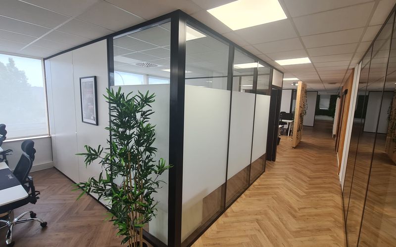 30 Av De Canteranne, Pessac Image 8