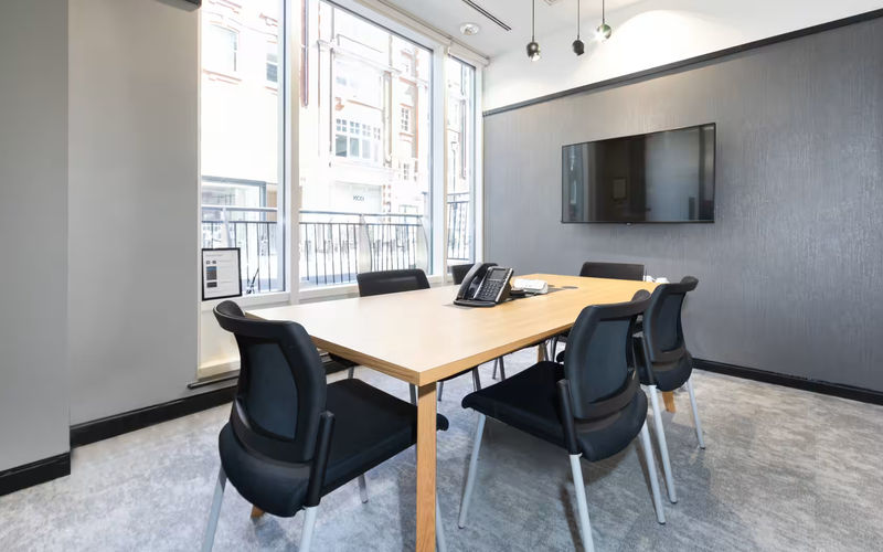 120 New Cavendish Street, Fitzrovia Image 1