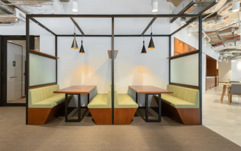 111 Simcoe Street N, Oshawa Image 1