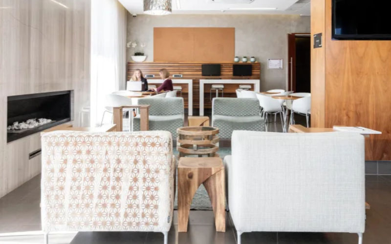 111 Simcoe Street N, Oshawa Image 8