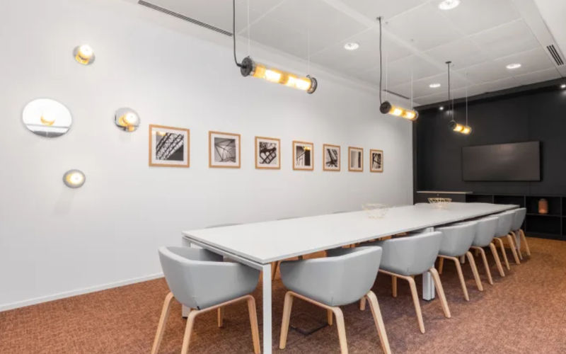 500 S Main Street, Burlington Image 3