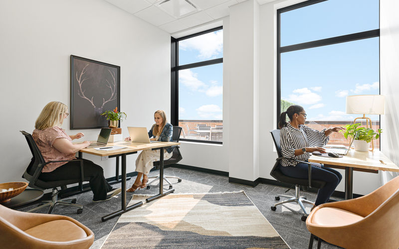 3838 North Ravenswood Avenue, Chicago Image 2