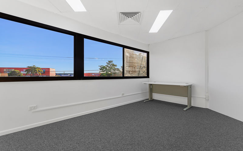 130 Kingston, Underwood Image 6