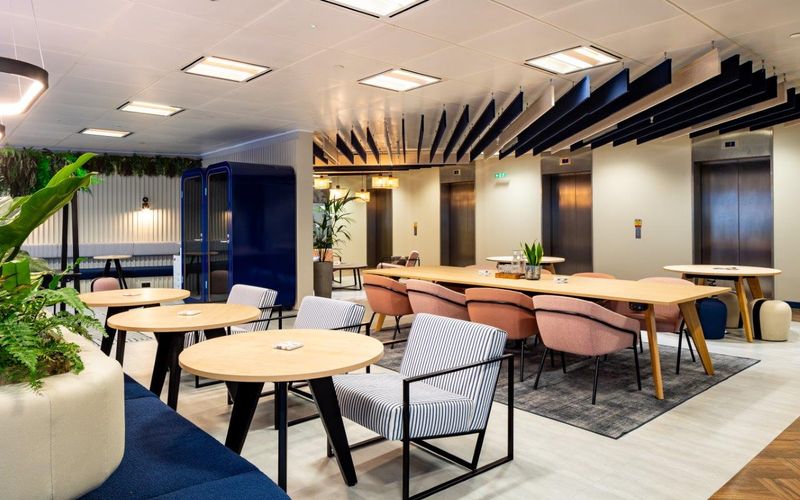 40 Gracechurch Street, Candlewick Image 4