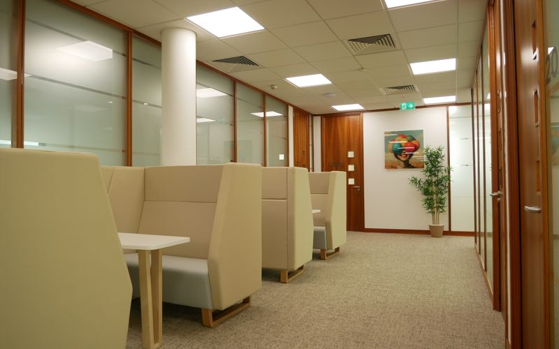 5 Oaks Court Warwick Road, Borehamwood Image 2