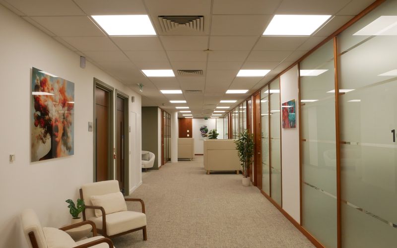 5 Oaks Court Warwick Road, Borehamwood Image 4