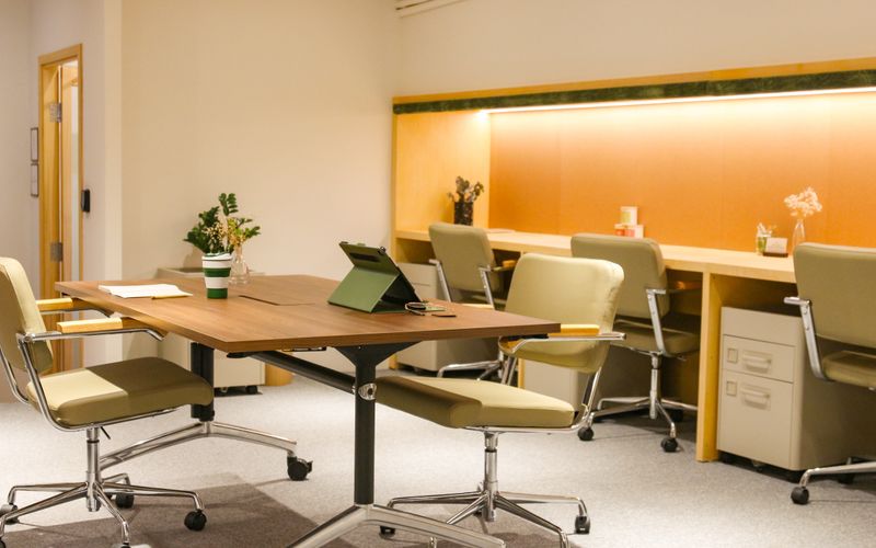 28 Hoi Chak Street, Quarry Bay Image 1