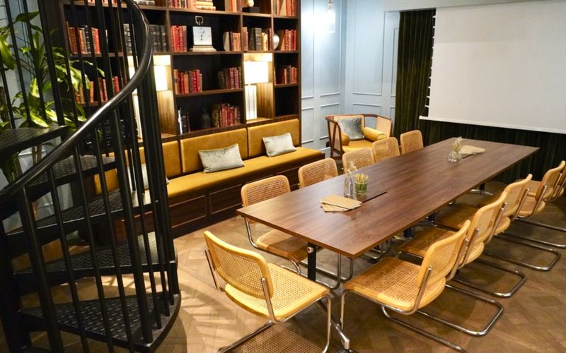 28 Hoi Chak Street, Quarry Bay Image 5